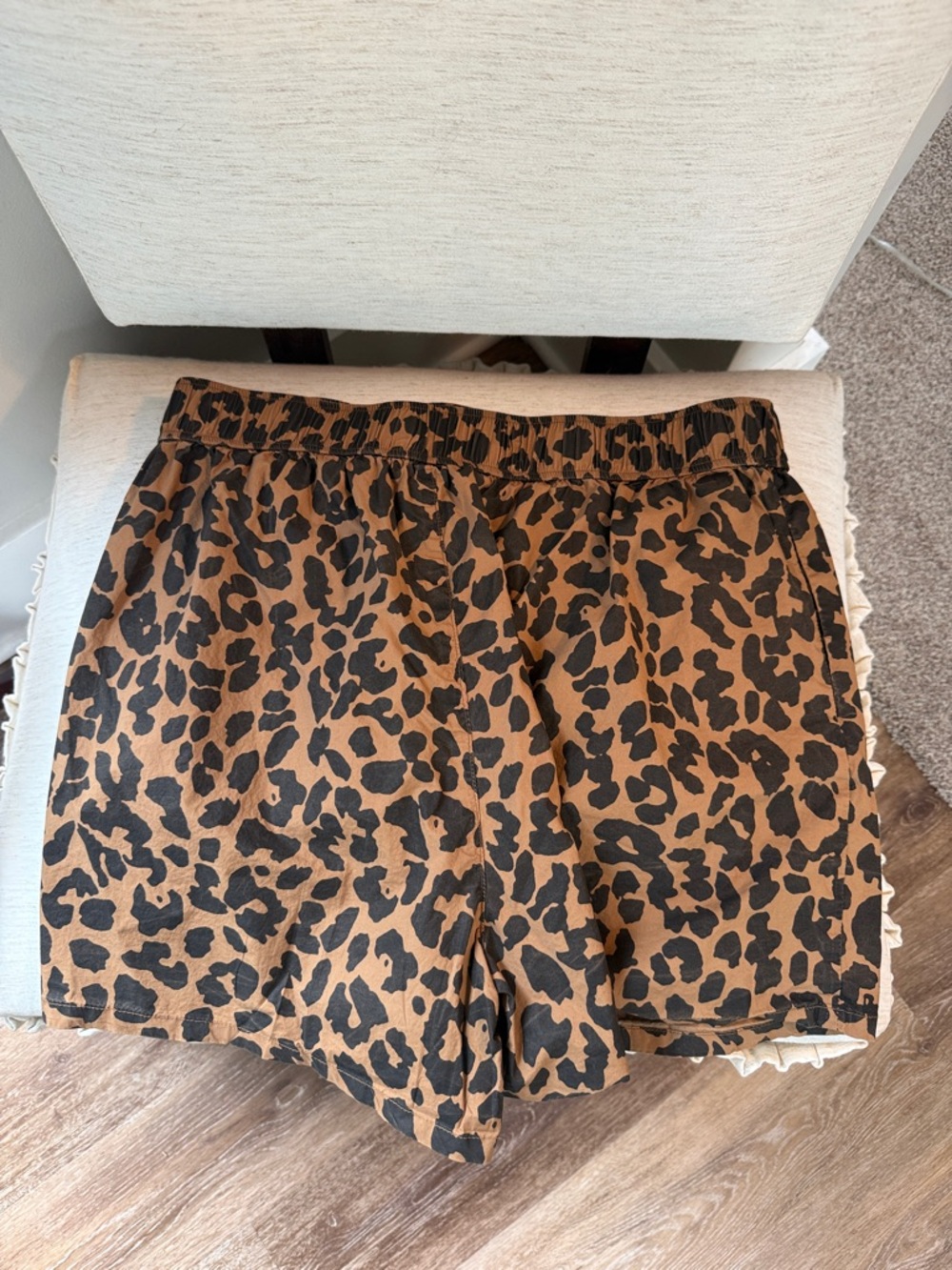 Dressed in Lala-100% cotton-Leopard Print Boxer Shorts with pockets. - Picture 2 of 5